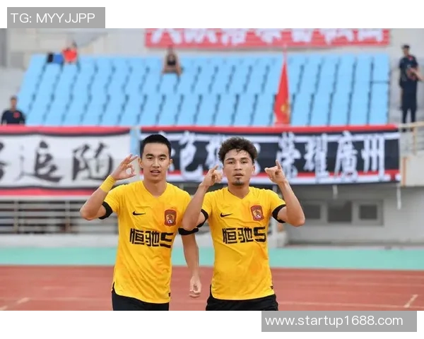 深圳队与广州恒大激战正酣谁能在这场对决中笑到最后